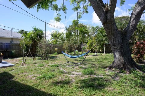 Villa ou maison à vendre à Lake Worth, Floride: 2 chambres, 109.81 m2 № 1081477 - photo 8