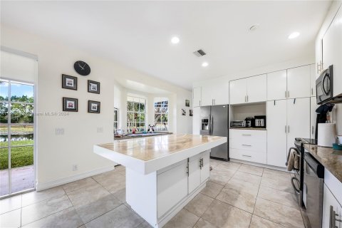 Casa en venta en Weston, Florida, 4 dormitorios, 247.96 m2 № 1081079 - foto 14