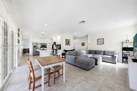 Casa en venta en Weston, Florida, 4 dormitorios, 247.96 m2 № 1081079 - foto 16