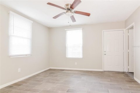 House in Lakeland, Florida 3 bedrooms, 133.41 sq.m. № 1349281 - photo 7