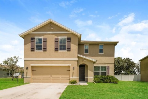 Villa ou maison à vendre à Zephyrhills, Floride: 4 chambres, 232.26 m2 № 1349798 - photo 1