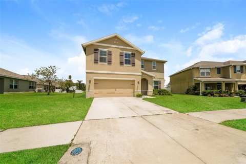 Villa ou maison à vendre à Zephyrhills, Floride: 4 chambres, 232.26 m2 № 1349798 - photo 3