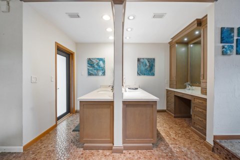 Casa en venta en Coral Springs, Florida, 5 dormitorios, 374.67 m2 № 1133152 - foto 30