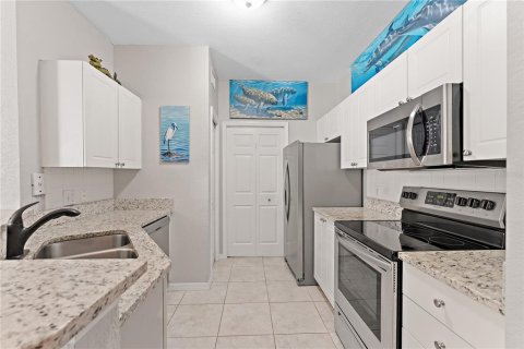 Copropriété à vendre à Sarasota, Floride: 2 chambres, 108.14 m2 № 1377846 - photo 10