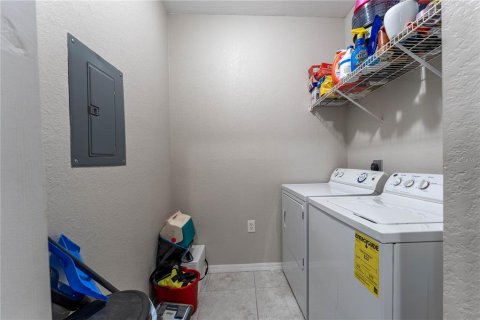 Copropriété à vendre à Sarasota, Floride: 2 chambres, 108.14 m2 № 1377846 - photo 30