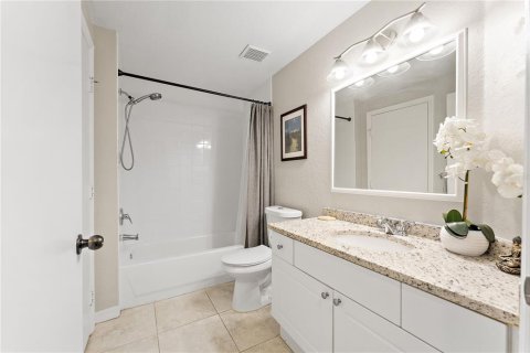 Condo in Sarasota, Florida, 2 bedrooms  № 1377846 - photo 24