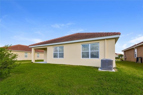 Villa ou maison à vendre à Kissimmee, Floride: 3 chambres, 158.96 m2 № 1289934 - photo 15