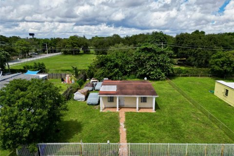 Villa ou maison à vendre à Miami Gardens, Floride: 2 chambres, 66.89 m2 № 1379126 - photo 1