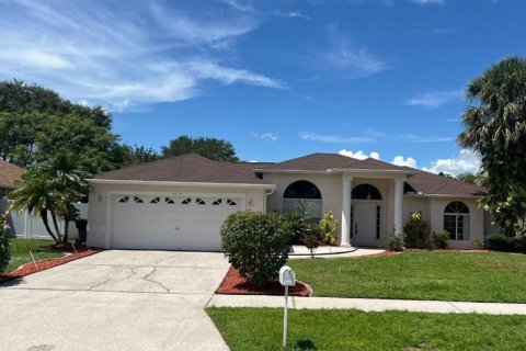 House in Saint Cloud, Florida 3 bedrooms, 110.46 sq.m. № 1340927 - photo 1