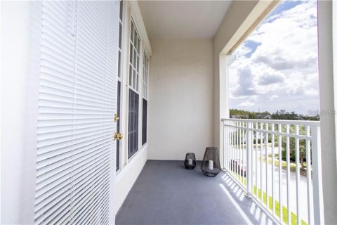 Condo in Celebration, Florida, 3 bedrooms  № 1379431 - photo 9