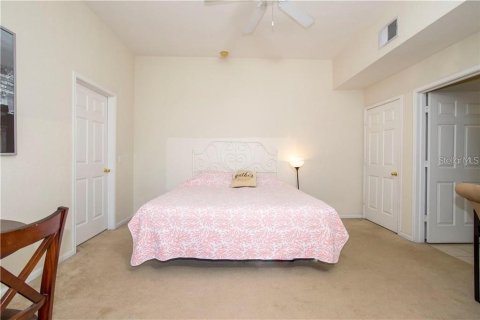 Condo in Celebration, Florida, 3 bedrooms  № 1379431 - photo 13