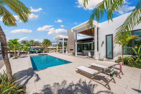 Villa ou maison à vendre à Lighthouse Point, Floride: 3 chambres, 290.04 m2 № 737828 - photo 27