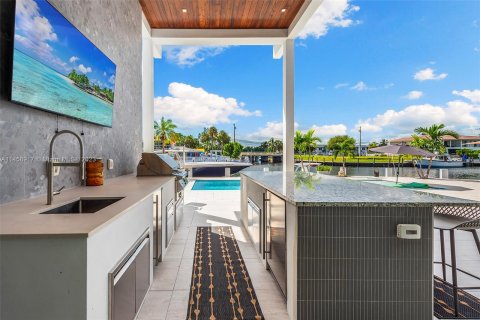 Villa ou maison à vendre à Lighthouse Point, Floride: 3 chambres, 290.04 m2 № 737828 - photo 19