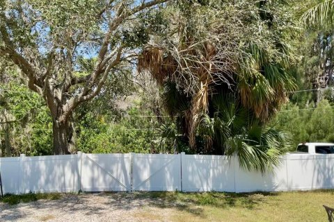 Terreno en venta en New Port Richey, Florida № 1337807 - foto 16