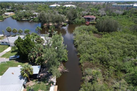 Terreno en venta en New Port Richey, Florida № 1337807 - foto 11