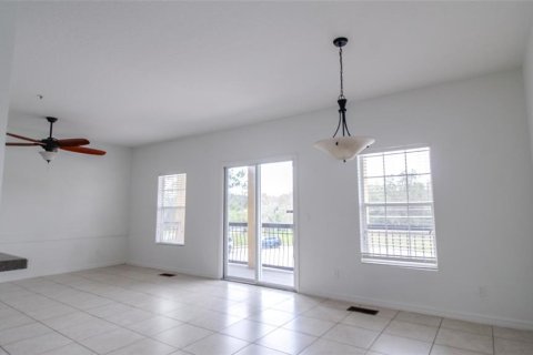 Townhouse in Saint Cloud, Florida 2 bedrooms, 118.26 sq.m. № 1337881 - photo 2