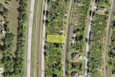 Immobilier commercial à vendre à Port Charlotte, Floride № 25722 - photo 3