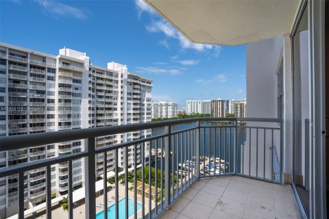 Copropriété à vendre à Aventura, Floride: 2 chambres, 149.11 m2 № 1318859 - photo 24