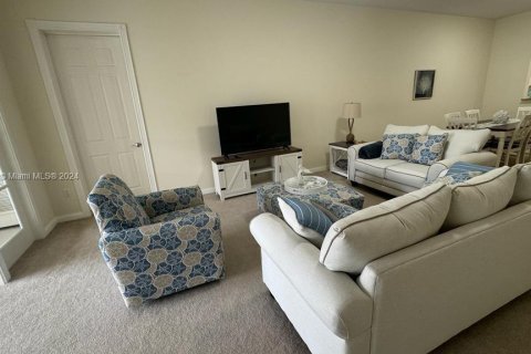 Condo in St. Lucie, Florida, 2 bedrooms  № 1221852 - photo 3