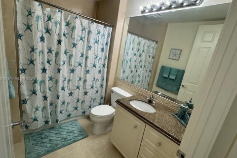 Condo in St. Lucie, Florida, 2 bedrooms  № 1221852 - photo 16