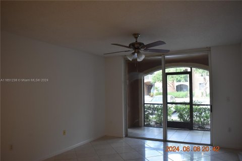 Copropriété à vendre à Coconut Creek, Floride: 2 chambres, 89.84 m2 № 1333638 - photo 3