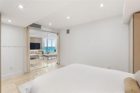 Condo in Miami Beach, Florida, 2 bedrooms  № 1333205 - photo 22