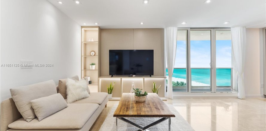 Condo in Miami Beach, Florida, 2 bedrooms  № 1333205