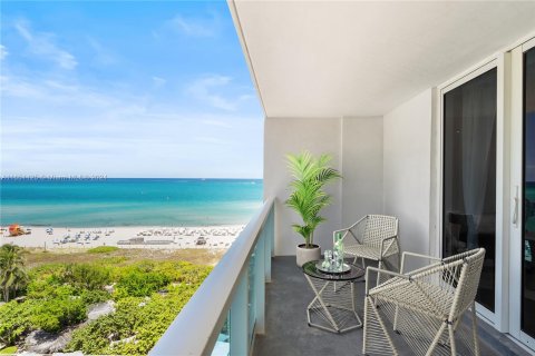 Condo in Miami Beach, Florida, 2 bedrooms  № 1333205 - photo 6