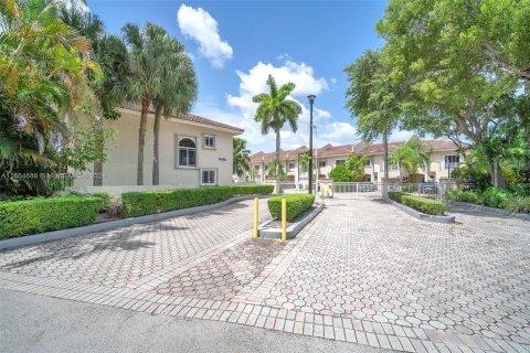 Adosado en venta en Miami, Florida, 3 dormitorios, 149.57 m2 № 1352182 - foto 18