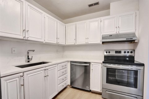 Condo in Fort Lauderdale, Florida, 2 bedrooms  № 1188746 - photo 6