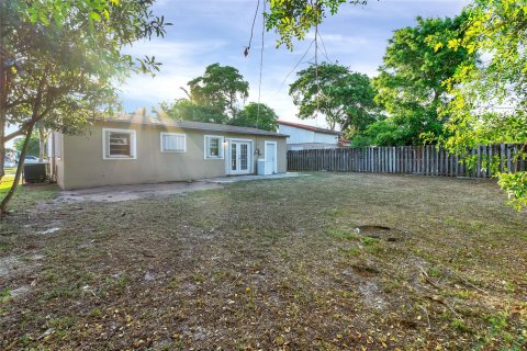 Villa ou maison à vendre à North Lauderdale, Floride: 3 chambres, 91.97 m2 № 1188697 - photo 1