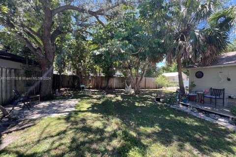 House in Lake Worth, Florida 3 bedrooms, 103.31 sq.m. № 1238761 - photo 6