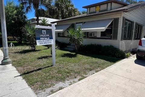 House in Lake Worth, Florida 3 bedrooms, 103.31 sq.m. № 1238761 - photo 2