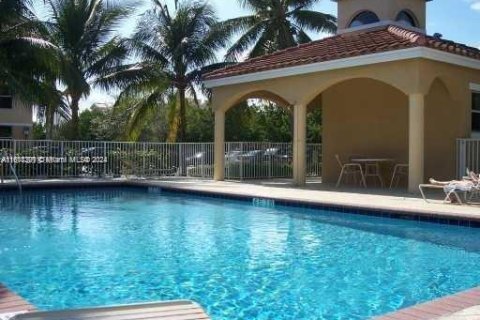 Copropriété à vendre à Dania Beach, Floride: 2 chambres, 119.1 m2 № 1238759 - photo 10