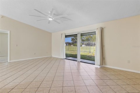 Townhouse in Orlando, Florida 2 bedrooms, 110.37 sq.m. № 1337166 - photo 18