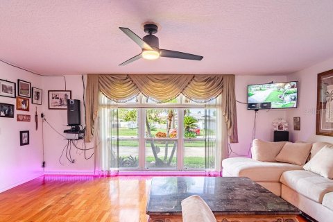 Casa en venta en Palm Bay, Florida, 2 dormitorios, 202.06 m2 № 1337165 - foto 6