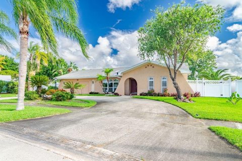 Casa en venta en Palm Bay, Florida, 2 dormitorios, 202.06 m2 № 1337165 - foto 1