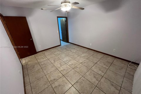 Casa en venta en Port St. Lucie, Florida, 3 dormitorios, 142.7 m2 № 873622 - foto 18