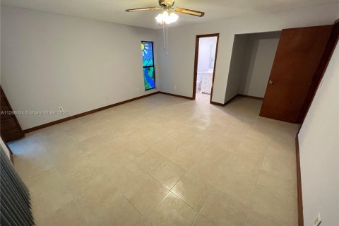 Casa en venta en Port St. Lucie, Florida, 3 dormitorios, 142.7 m2 № 873622 - foto 24