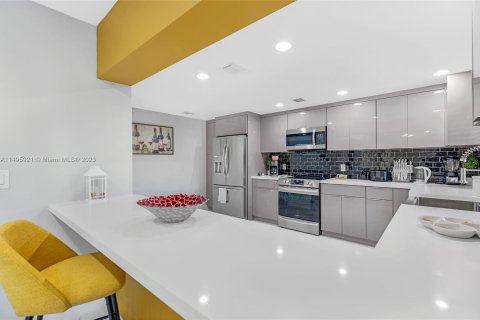 Casa en venta en Fort Lauderdale, Florida, 4 dormitorios, 184.32 m2 № 873579 - foto 17