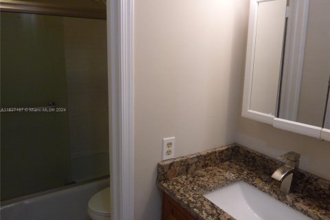 Copropriété à vendre à Pompano Beach, Floride: 1 chambre, 61.97 m2 № 1281309 - photo 27