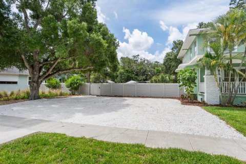 House in Sarasota, Florida 6 bedrooms, 304.81 sq.m. № 1277470 - photo 10