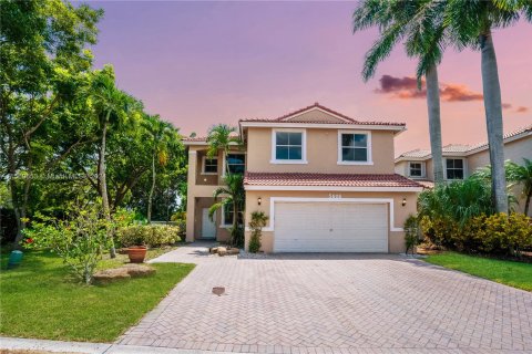 Villa ou maison à vendre à Coral Springs, Floride: 5 chambres № 1095035 - photo 1
