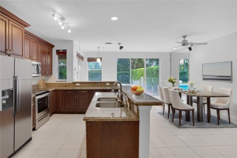 Villa ou maison à vendre à Coral Springs, Floride: 5 chambres № 1095035 - photo 6