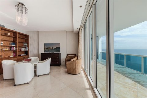 Condominio en venta en Hollywood, Florida, 5 dormitorios, 472.5 m2 № 1000157 - foto 21