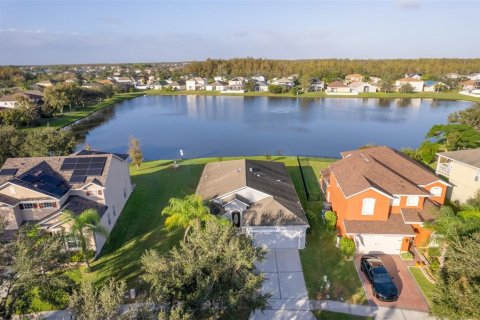 Villa ou maison à vendre à Orlando, Floride: 4 chambres, 172.98 m2 № 1426987 - photo 1