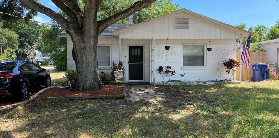 House in Tampa, Florida 2 bedrooms, 86.4 sq.m. № 1426990