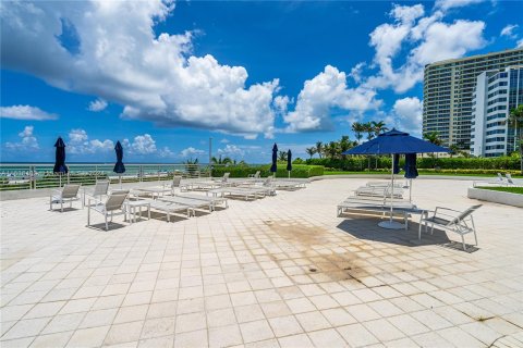 Copropriété à vendre à Miami Beach, Floride: 2 chambres, 96.62 m2 № 1306099 - photo 30