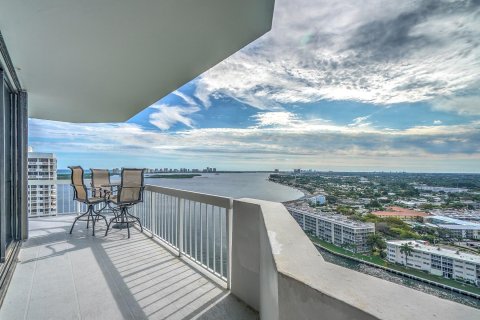 Condominio en venta en North Palm Beach, Florida, 3 dormitorios, 230.21 m2 № 862559 - foto 22