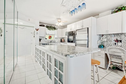 Condominio en venta en Lauderdale-by-the-Sea, Florida, 2 dormitorios, 93.09 m2 № 862555 - foto 22